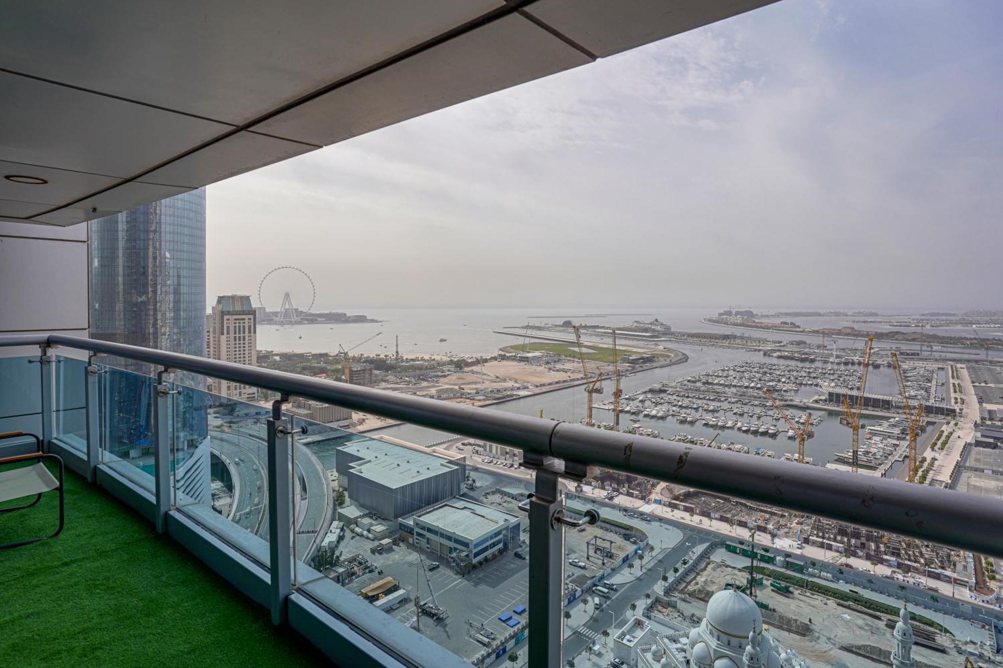 28- Cozy 2br In Marina - Ideal For Family And Long * Dubai
