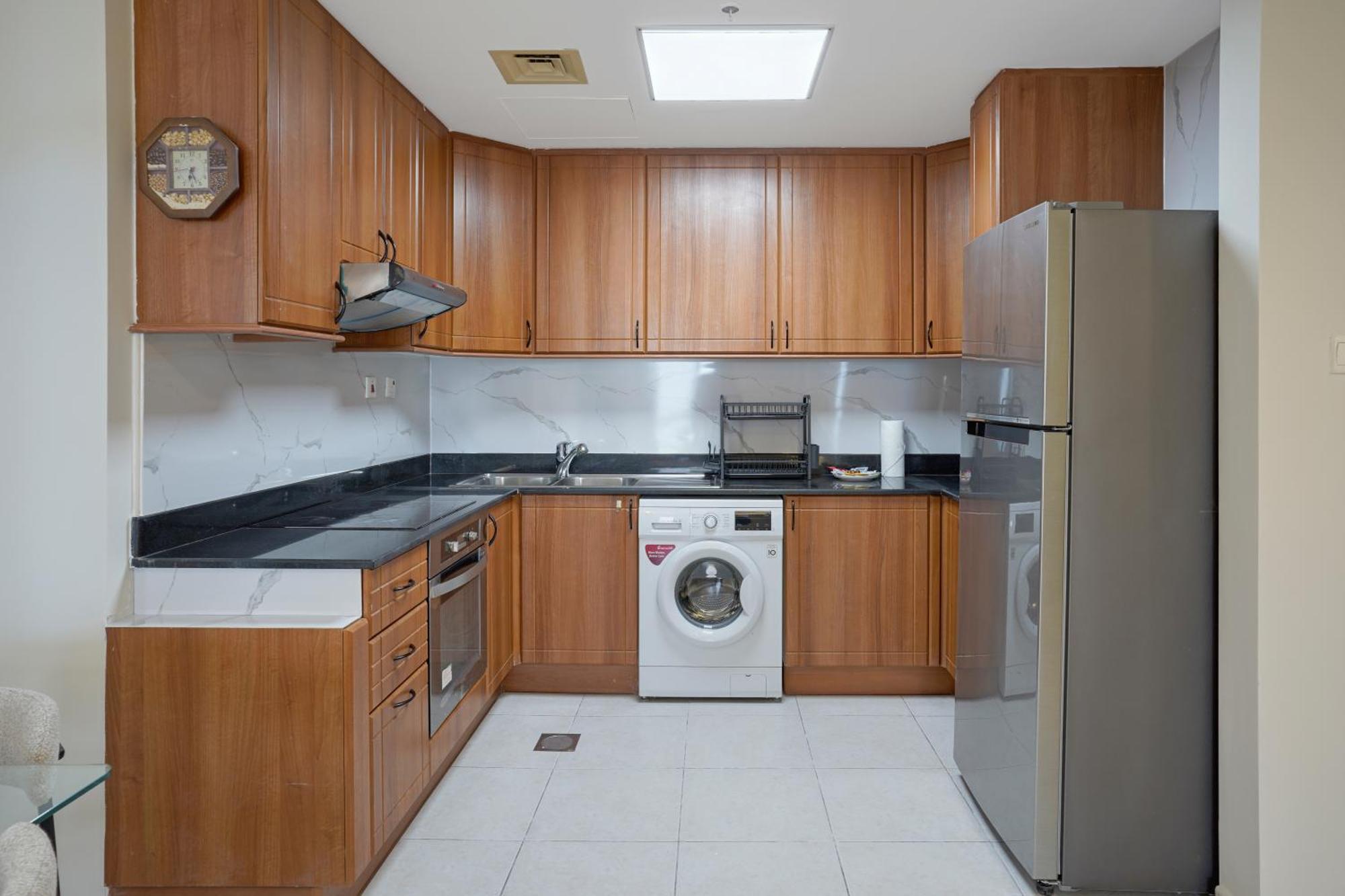 28- Cozy 2br In Marina - Ideal For Family And Long * Dubai