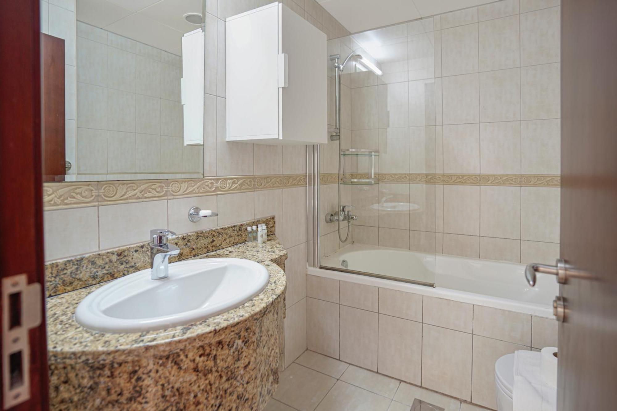 28- Cozy 2br In Marina - Ideal For Family And Long